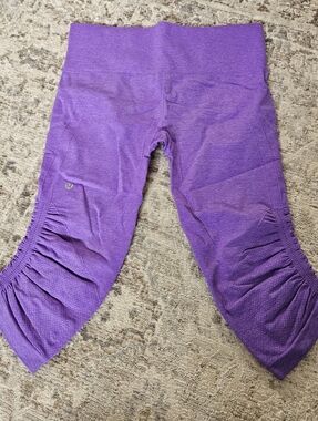 Lululemon Purple Ruched Capri Leggings